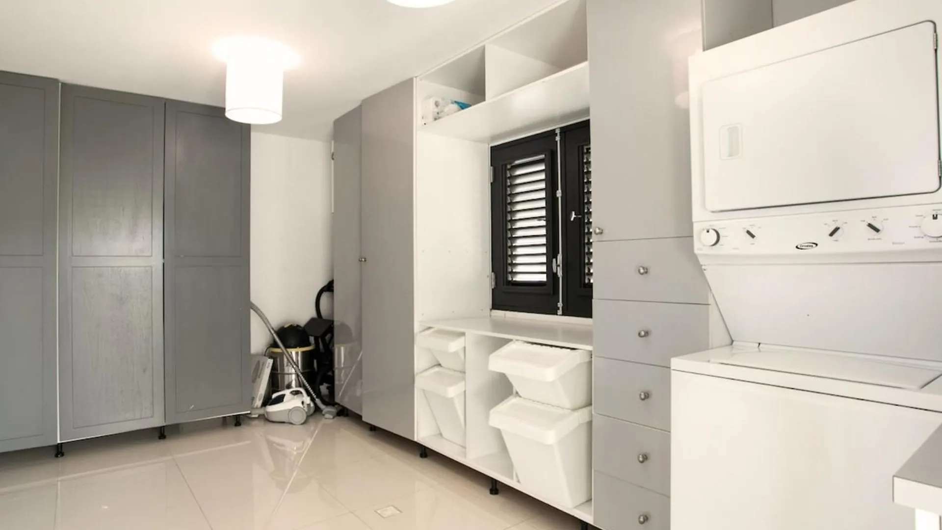 Officielle Villa Zabricot - Villa De Prestige - Ideal Groupe X14 - Vacances & Team Building - Vue Mer & Lagon 180 - Piscine Privee - Clim - Jardin - Terrasse - Barbecue - Gym - Petanque - 10Min Plages - Service Premium Cul de Sac Svatý Martin