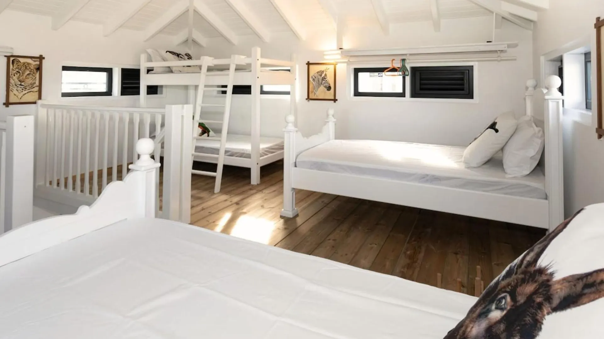 Officielle Villa Zabricot - Villa De Prestige - Ideal Groupe X14 - Vacances & Team Building - Vue Mer & Lagon 180 - Piscine Privee - Clim - Jardin - Terrasse - Barbecue - Gym - Petanque - 10Min Plages - Service Premium Cul de Sac
